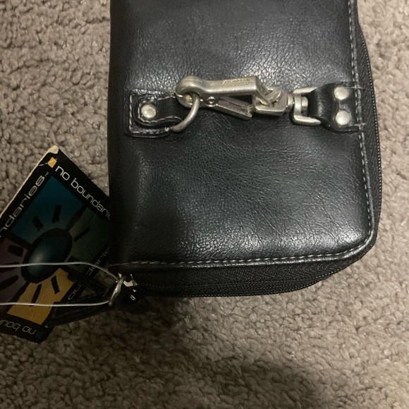 NWT no boundaries women wallet small black - Picture 5 of 7